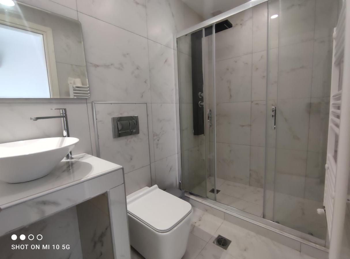 Studio In The Heart Of Athens Next To Monastyraki. ภายนอก รูปภาพ