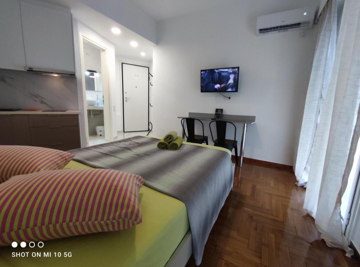 Studio In The Heart Of Athens Next To Monastyraki. ภายนอก รูปภาพ